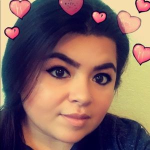 Meet your Posher, Crystal